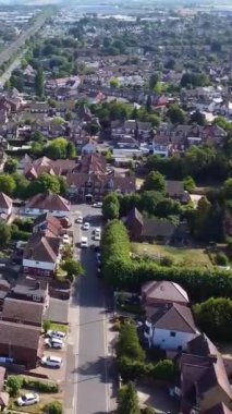 Drone 'un Luton City of England' daki Dikey ve Portre Tarzı