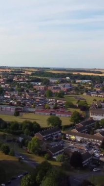 Drone 'un Luton City of England' daki Dikey ve Portre Tarzı