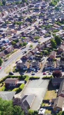 Drone 'un Luton City of England' daki Dikey ve Portre Tarzı