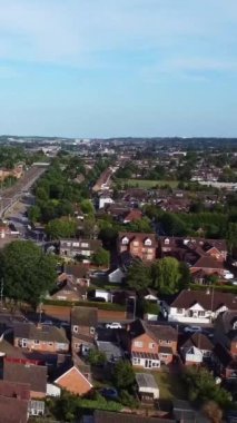 Drone 'un Luton City of England' daki Dikey ve Portre Tarzı