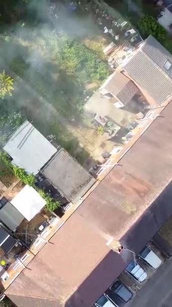 Πλάνα Drone Του Luton City England Κατακόρυφο Και Πορτρέτο Στυλ — Αρχείο Βίντεο