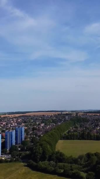 Filmagem Drone Luton City England Vertical Portrait Style — Vídeo de Stock
