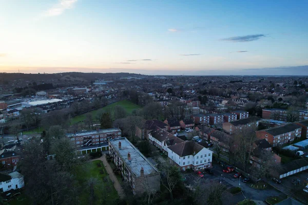 英国の住宅や市内中心部の空中ビュー — ストック写真