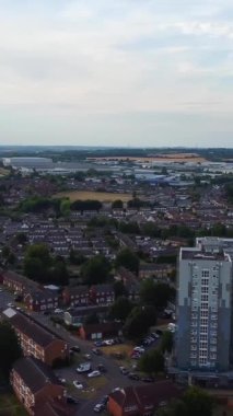 İngiltere 'de İngiliz Karayolları ve Trafik Yüksek Açı Hava Görüntüsü