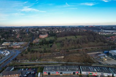 GREAT BRITAIN, LUTON - 22ND JANUARY, 2023: Şehir Merkezi Yüksek Açı Görünümü, İngiltere 'nin Modern ve Tarihi Görünümü 