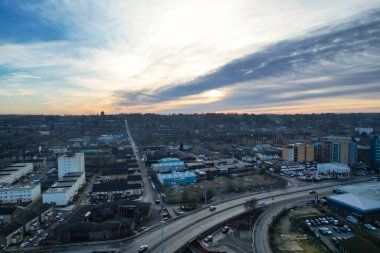 GREAT BRITAIN, LUTON - 22ND JANUARY, 2023: Şehir Merkezi Yüksek Açı Görünümü, İngiltere 'nin Modern ve Tarihi Görünümü 
