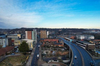 GREAT BRITAIN, LUTON - 22ND JANUARY, 2023: Şehir Merkezi Yüksek Açı Görünümü, İngiltere 'nin Modern ve Tarihi Görünümü 