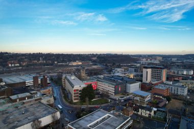 GREAT BRITAIN, LUTON - 22ND JANUARY, 2023: Şehir Merkezi Yüksek Açı Görünümü, İngiltere 'nin Modern ve Tarihi Görünümü 