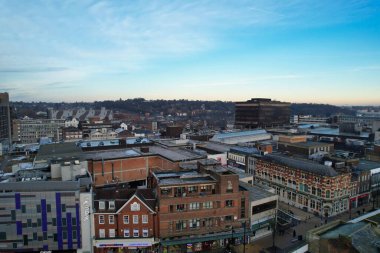 GREAT BRITAIN, LUTON - 22ND JANUARY, 2023: Şehir Merkezi Yüksek Açı Görünümü, İngiltere 'nin Modern ve Tarihi Görünümü 