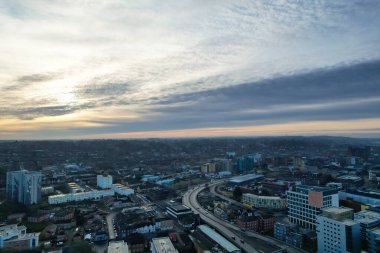 GREAT BRITAIN, LUTON - 22ND JANUARY, 2023: Şehir Merkezi Yüksek Açı Görünümü, İngiltere 'nin Modern ve Tarihi Görünümü 
