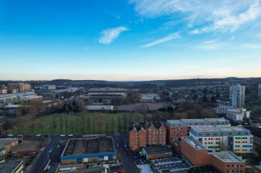 GREAT BRITAIN, LUTON - 22ND JANUARY, 2023: Şehir Merkezi Yüksek Açı Görünümü, İngiltere 'nin Modern ve Tarihi Görünümü 