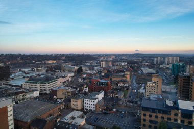 GREAT BRITAIN, LUTON - 22ND JANUARY, 2023: Şehir Merkezi Yüksek Açı Görünümü, İngiltere 'nin Modern ve Tarihi Görünümü 