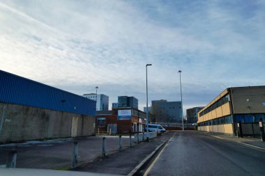 ENGLAND, UK, LUTON - 22ND JANUARY, 2023: Luton Şehir Merkezi 'nin Yüksek Açısı, Modern ve Tarihsel İngiltere Kasabası, Drone View 
