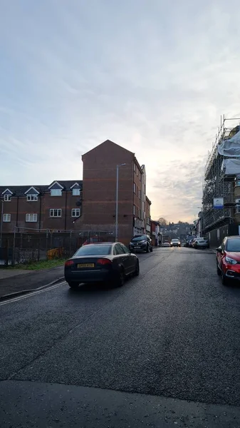 ENGLAND, UK, LUTON - 22ND JANUARY, 2023: Luton Şehir Merkezi 'nin Yüksek Açısı, Modern ve Tarihsel İngiltere Kasabası, Drone View 