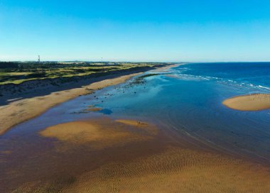 Deniz kıyısının güzel manzarası