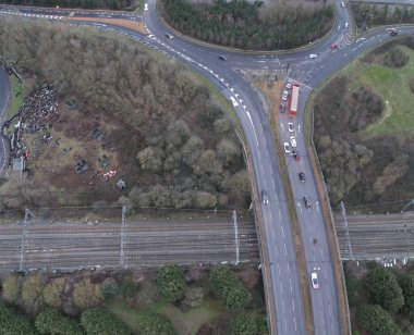 Kırsal kesimdeki yolların havadan görünüşü. 