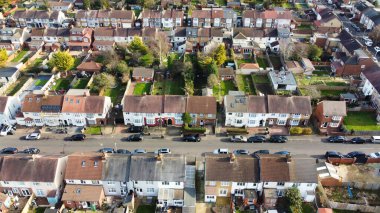 İngiltere 'nin Luton şehrindeki Asyalı Pakistanlı ve Kaşmir Müslüman Cemaatinin Yüksek Gayrimenkul evleri ve Residenals of Asian Pakistanlı ve Kashmiri Müslüman Cemaati, İHA' nın 03-02-2023 tarihli görüntüleri ele geçirildi