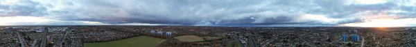 Gün Batımında Luton Şehrinin Hava Görüntüsü — Stok fotoğraf