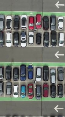 İngiltere 'de İngiliz Karayolları ve Trafik Yüksek Açı Hava Görüntüsü