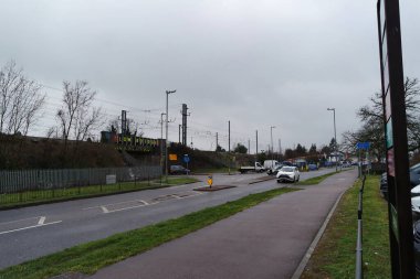 Bulutlu bir günde Luton şehrinin görüntüsü