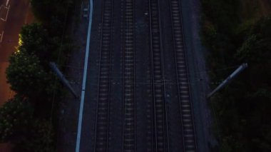 Gün batımında Luton Şehri ve Leagrave İstasyonunun En İyi Hava Görüntüsü 