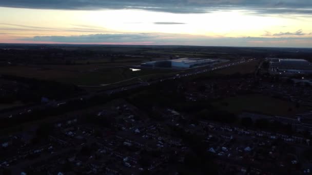 Luton市和Leagrave车站在日落时的最佳航拍 — 图库视频影像