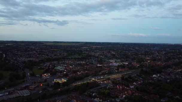 Legjobb Légi Felvétel Luton City Leagrave Állomás Naplementekor — Stock videók