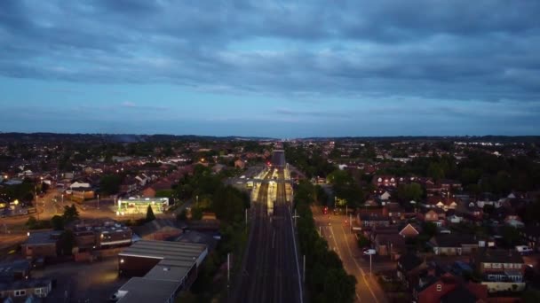 Beste Luftaufnahmen Von Luton City Und Leagrave Station Bei Sonnenuntergang — Stockvideo
