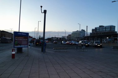İngiltere 'nin Luton Kasabası Şehir Merkezi ve Merkez Tren İstasyonu