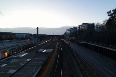 İngiltere 'nin Luton Kasabası Şehir Merkezi ve Merkez Tren İstasyonu