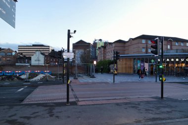 İngiltere 'nin Luton Kasabası Şehir Merkezi ve Merkez Tren İstasyonu