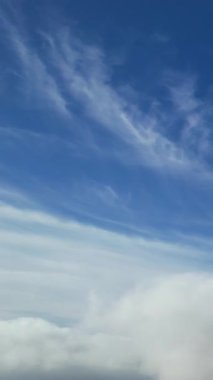 Dramatik Bulutların ve Gökyüzünün Güzel Yüksek Açılı Görüntüsü