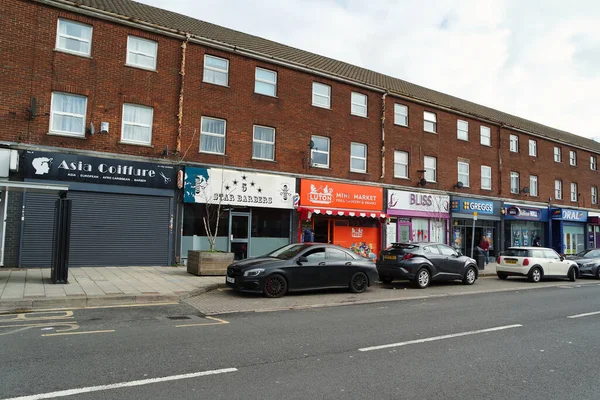 stock image UK, ENGLAND, LUTON - 19TH MARCH 2023: Luton Town During Cloudy Day over England. Streets and cars in English city at Daytime 