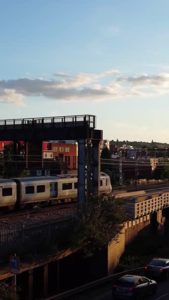 Egyesült Királyság Anglia Luton City 23Rd 2022 Március Vonat Vágányokon — Stock videók