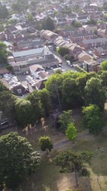 Hava görüntüleri yüksek açılı Drone 'un şehir manzarası ve İngiltere' nin manzarası Büyük Britanya İHA 'sının görüntüleri