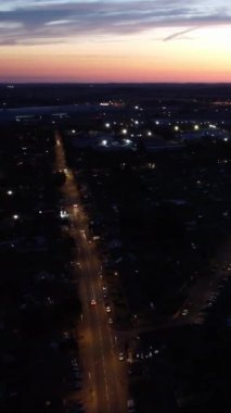 Drone 'un Şehir Manzarası ve İngiltere' nin Günbatımında Büyük Britanya Manzarası