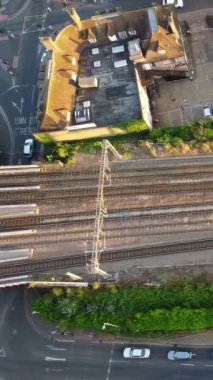 Hava görüntüleri yüksek açılı Drone 'un şehir manzarası ve İngiltere' nin manzarası Büyük Britanya İHA 'sının görüntüleri