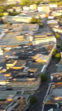 Hava görüntüleri yüksek açılı Drone 'un şehir manzarası ve İngiltere' nin manzarası Büyük Britanya İHA 'sının görüntüleri