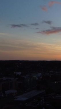 Hava görüntüleri yüksek açılı Drone 'un şehir manzarası ve İngiltere' nin manzarası Büyük Britanya İHA 'sının görüntüleri