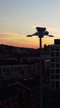 Hava görüntüleri yüksek açılı Drone 'un şehir manzarası ve İngiltere' nin manzarası Büyük Britanya İHA 'sının görüntüleri