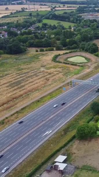 英格兰 2022年7月25日 英国道路与城市 美丽的卢顿是英国的英格兰城市 无人机的摄像头 — 图库视频影像