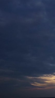 İngiltere 'de Muhteşem ve Dramatik Hareketli Bulutlar