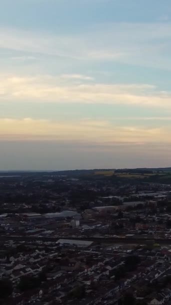Wolken Bewegen Zich Stad Drone Camera Beelden Van High Altitude — Stockvideo