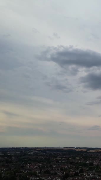 Nubes Moviéndose Por Ciudad Imágenes Cámara Del Dron Desde Gran — Vídeos de Stock