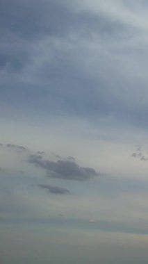 İngiltere 'de Muhteşem ve Dramatik Hareketli Bulutlar