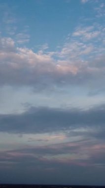 İngiltere 'de Muhteşem ve Dramatik Hareketli Bulutlar