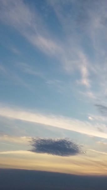 Nuvens Móveis Lindas Dramáticas Sobre Inglaterra — Vídeo de Stock