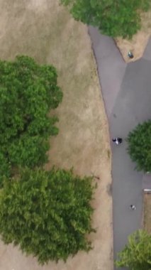 Luton, İngiltere 'deki parkın havadan görüntüsü.