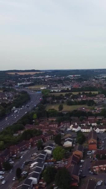 英格兰卢顿市的高角度镜头 镜头是在日落时用无人机拍摄的 — 图库视频影像
