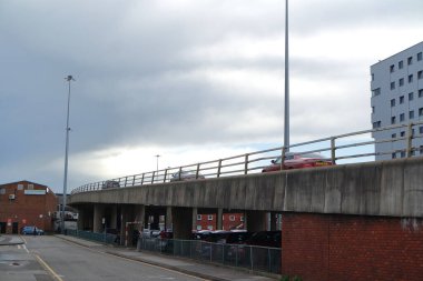 İngiltere 'nin Luton kasabasında İngiliz Yolu ve Trafiği